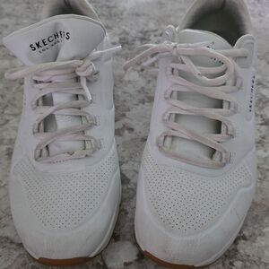 Skechers White Women's Sneakers